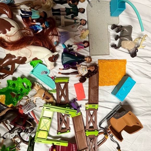 Playmobil Spirit DreamWorks Riding Free Playset lot Large - Picture 3 of 9